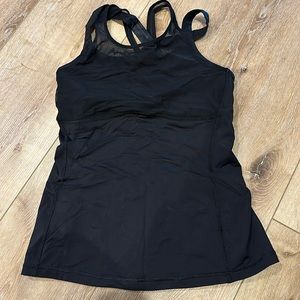 Lululemon tank with built in Bra Size 10